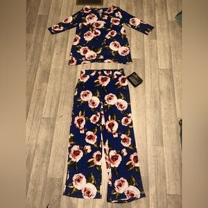 IMAN Women’s Floral Set - Navy and Pink